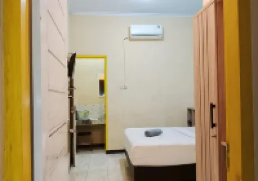 Grand Khalifah Guesthouse - Bãi đậu xe