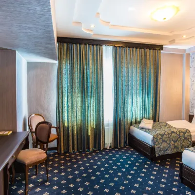 Royal Palace Hotel Hotels near Almaty 1 Train Station