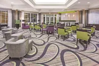 لا كينتا إن آند سويتس باي ويندام دالاس أرلينجتون ساوث