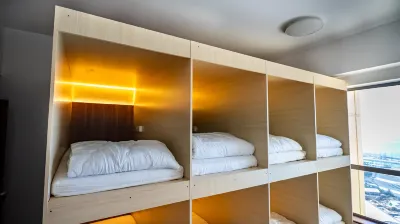 Yousleep Capsule Hostel Отели в г. 