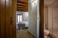 Hostal Valle del Sol Confort Rooms - Parking