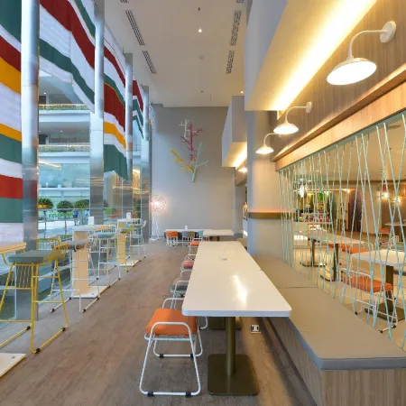 Pop! Hotel Solo