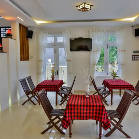 HAN Huyen Homestay Отели рядом с достопримечательностью «Museum of Trade Ceramics»