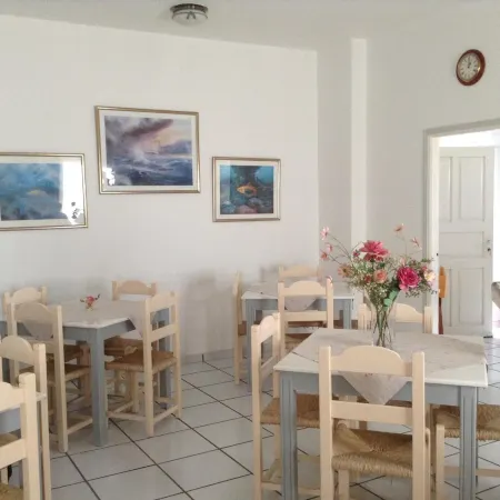 King Thiras Hotel