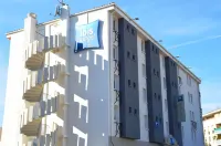 Ibis Budget Hyères Centre-Ville Hotels in Hyeres