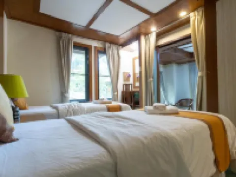 วนธารา รีสอร์ท โรงแรมในอำเภอ วังทอง