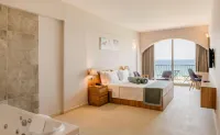 Olivia Palm Hotel - balcony