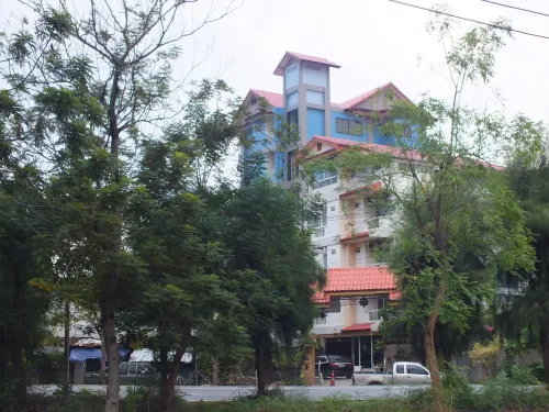 Vanlisut Hotel Ngamwongwan