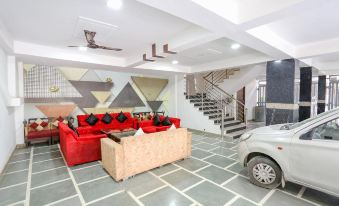 FabHotel New Silver Crown