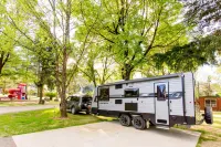 Discovery Parks - Bright - parking