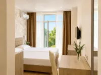 Chernomorets Park Hotel - 3-Star