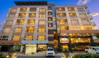 Sunday Sky Hotel in Korean Town Angeles, Near Clark International Airport - Swimmingpools