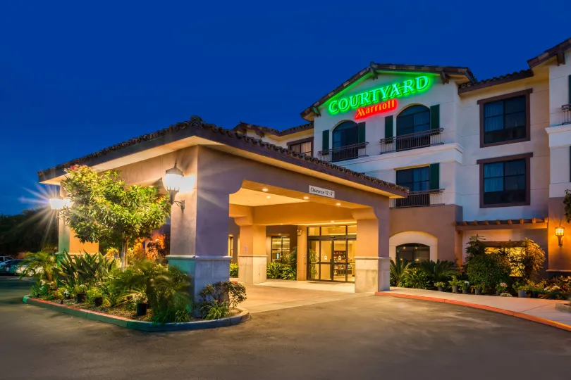 Courtyard Thousand Oaks Ventura County