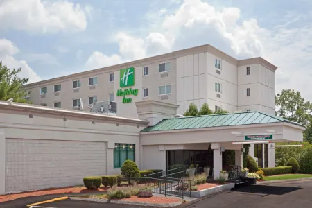Holiday Inn Salem (I-93 at Exit 2) Отели в г. Сандан