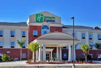 Holiday Inn Express 尤尼斯