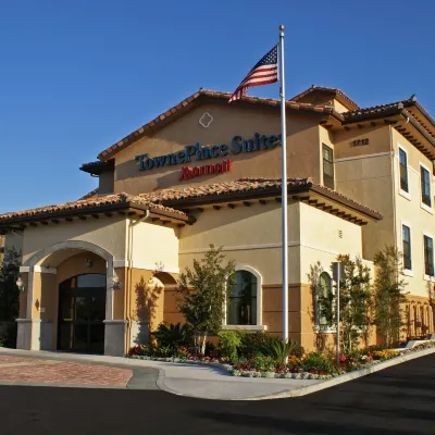 TownePlace Suites Thousand Oaks Ventura County Отели рядом с достопримечательностью «Гарденс оф Уорлд»