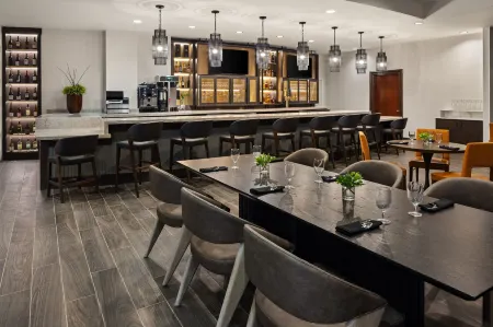 Bloomington-Normal Marriott Hotel & Conference Center Отели в г. Нормал