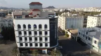 Platinum Al Khamseen Serviced Apartments