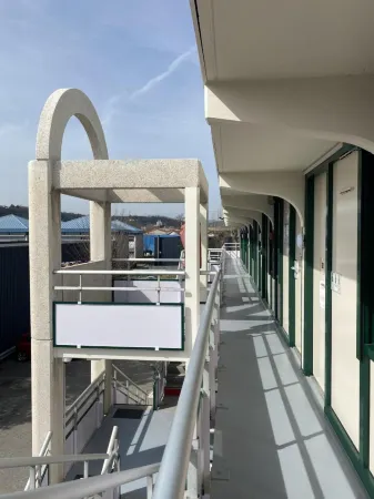 Premiere Classe Lyon Sud - Chasse Sur RHÔNE Отели в г. Серезен-дю-Рона