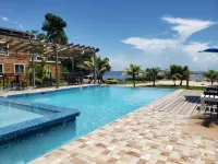 Seaside Chateau Resort - С бассейном