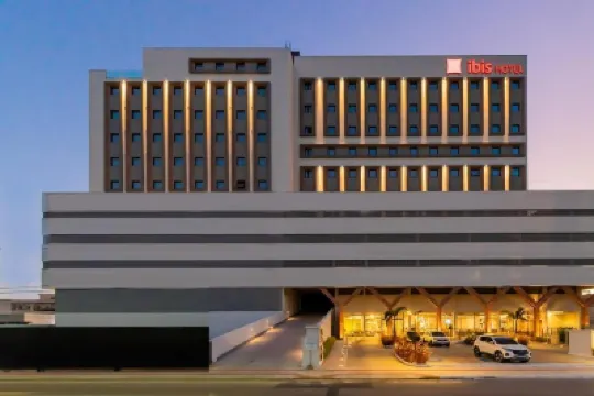 ไอบิส ทูบาร์ญ โรงแรมใน