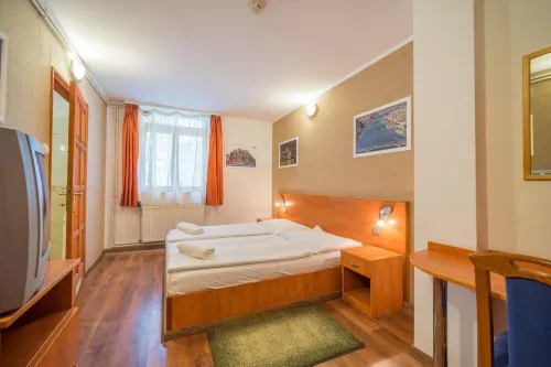 Easy Star Hotel - 3-Star
