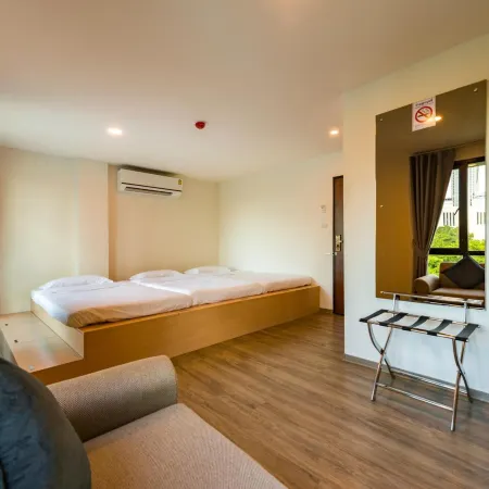 P18 Hotel Bangkok Отели рядом с достопримечательностью «Станция BTS Сиам»