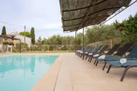 Logis Hotel des Granges - Pools