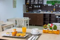 Hotel Alaska - breakfast