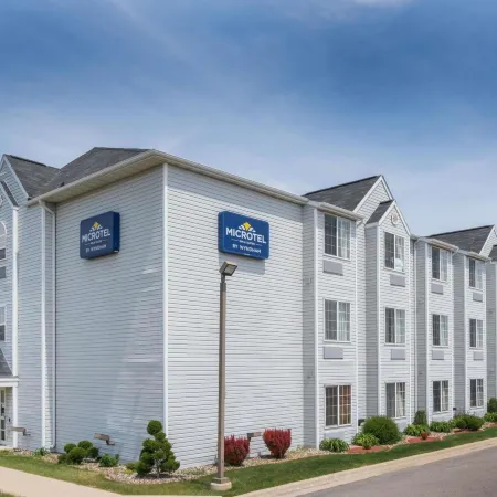 Microtel Inn & Suites by Wyndham Rochester North Mayo Clinic