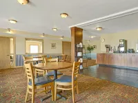 Super 8 by Wyndham Monticello