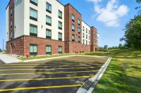 Cobblestone Hotel & Suites-Bellefontaine