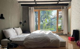 Opal House Ta Van