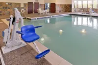 Holiday Inn Express & Suites ALBANY by IHG - Swimmingpools