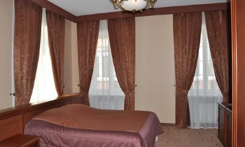 Meridian Hotel