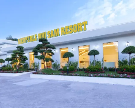 MERPERLE NUI SAM RESORT Hotels in Chau Doc
