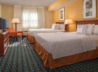 페어필드 인 & 스위트 바이 메리어트 윌리엄즈버그