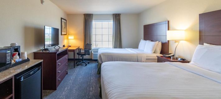 Cobblestone Inn and Suites - Eaton Hotels in Weld County