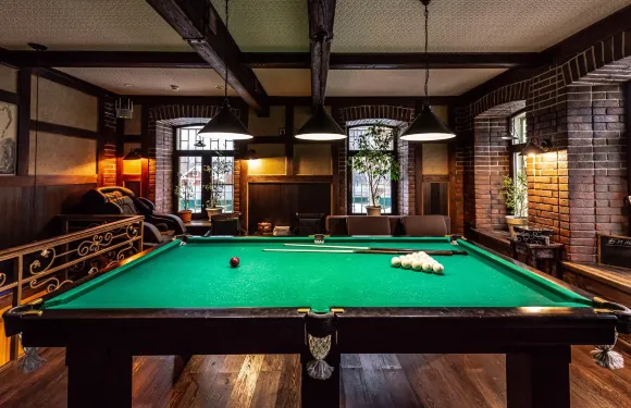 哥斯蒂耶沃爾酒店