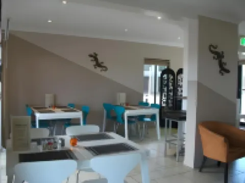 Spinifex Motel and Serviced Apartments