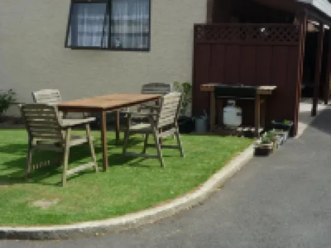 คาริสบรูค โมเทล โรงแรมใน