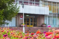 Molodezhnaya Hotel Botanical Garden of Plotnikov in Omsk State Agrarian University 주변 호텔