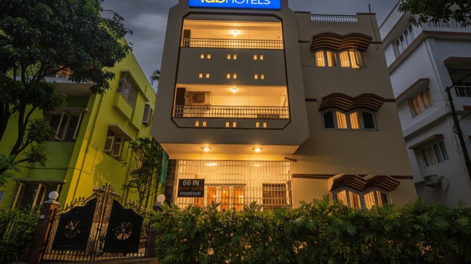 FabHotel Astoria House