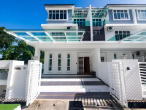 La Ferringhi Villa Hotels in 