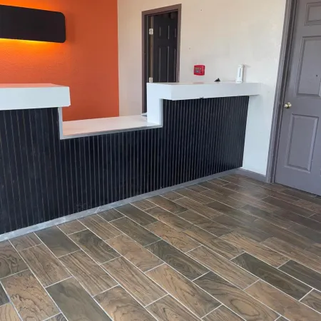 Relax Inn & Suites