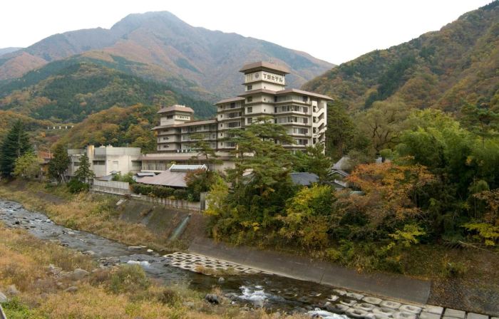 Shimobe Hotel