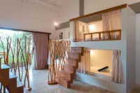 The Jungalows - Hostels