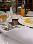 シラントロ アンワインド デリッソ アボード ペリング - 朝食