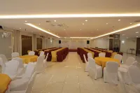 HOTEL CRESTA INN - 2-نجوم
