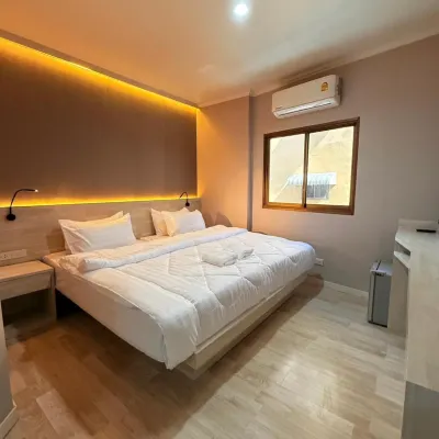 Luck Hotel Huai Khwang MRT Ratchada Отели рядом с достопримечательностью «Станция метро Huai Khwang»